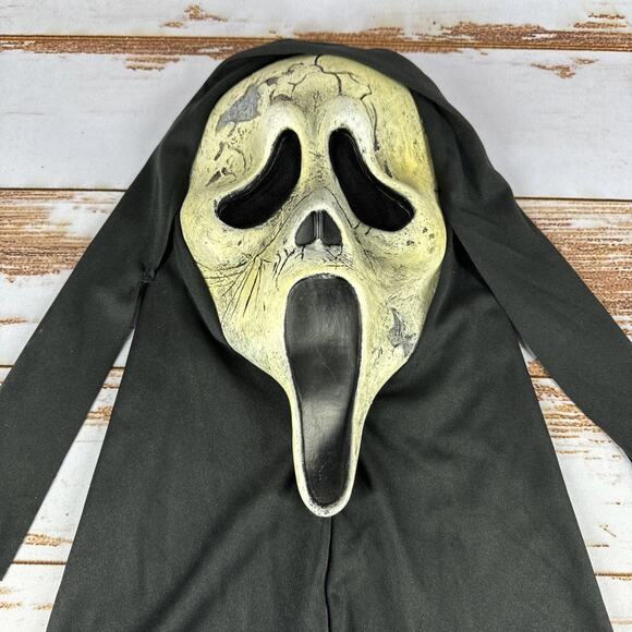 Scream Zombie Ghostface Limited Edition Easter Unlimited Mask – Rare Collectible - Picture 2 of 5